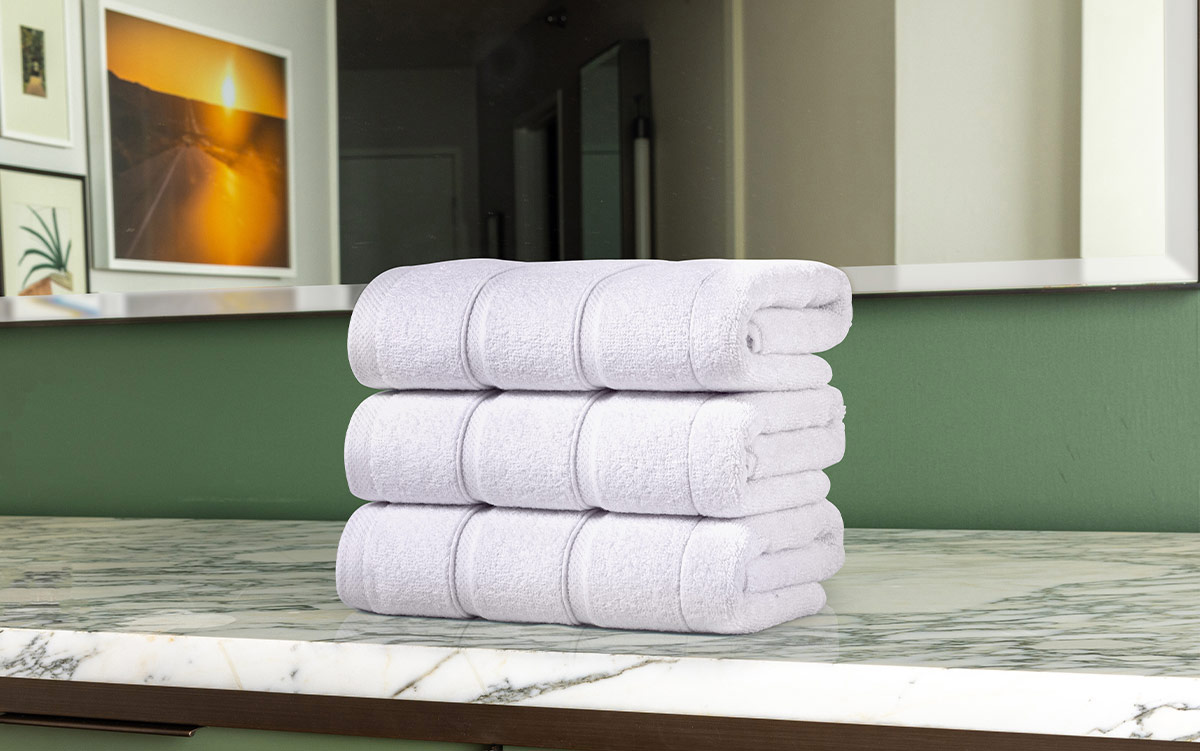 http://www.parkmgmathome.com/images/products/lrg/park-mgm-striped-trim-hand-towel-PMGM-320-03-02-01_lrg.jpg